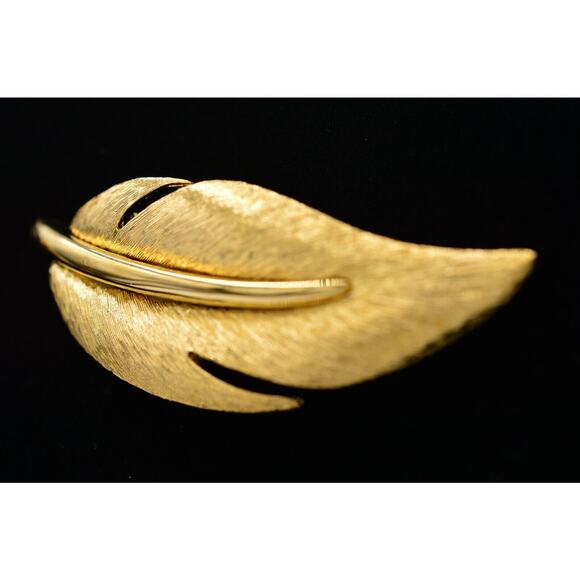 Givenchy Vintage Leaf Pin Brooch Brushed Gold Textured Chunky Signed 1980s Bin8 - Picture 5 of 11